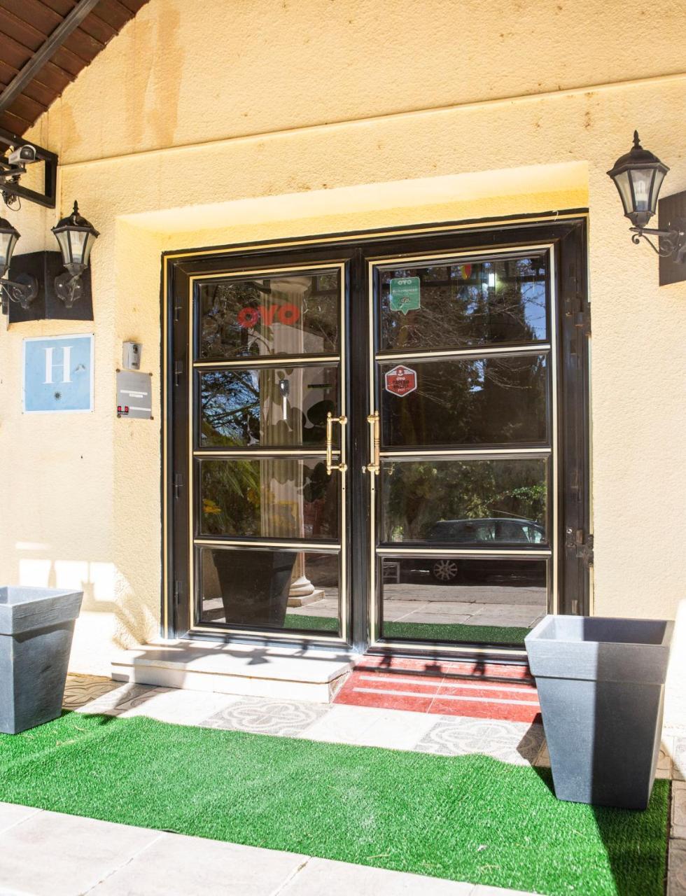 Hotel El Prado By Vivere Stays Carrascosa del Campo Exterior photo