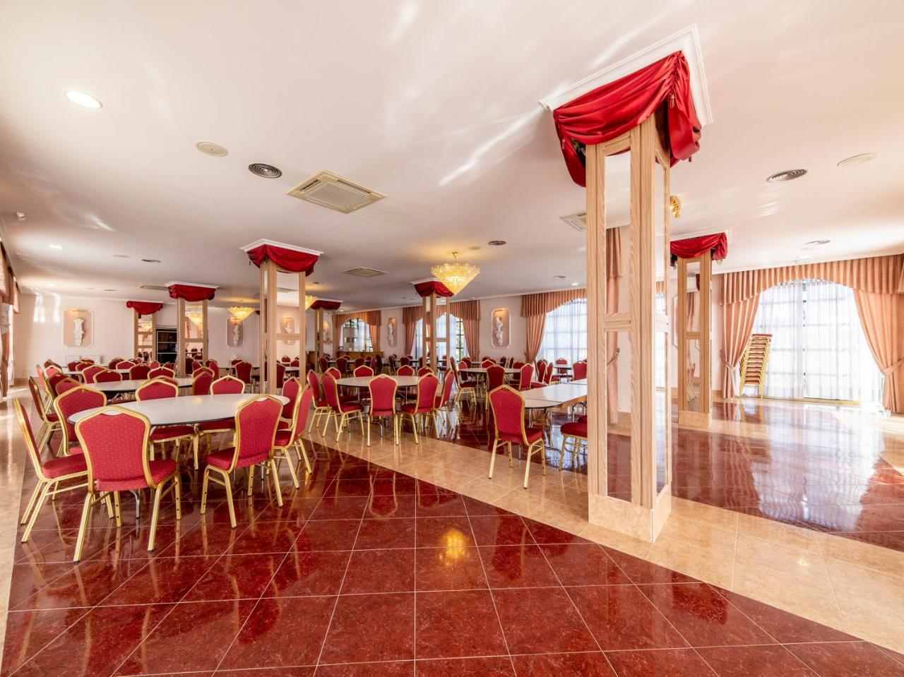 Hotel El Prado By Vivere Stays Carrascosa del Campo Exterior photo