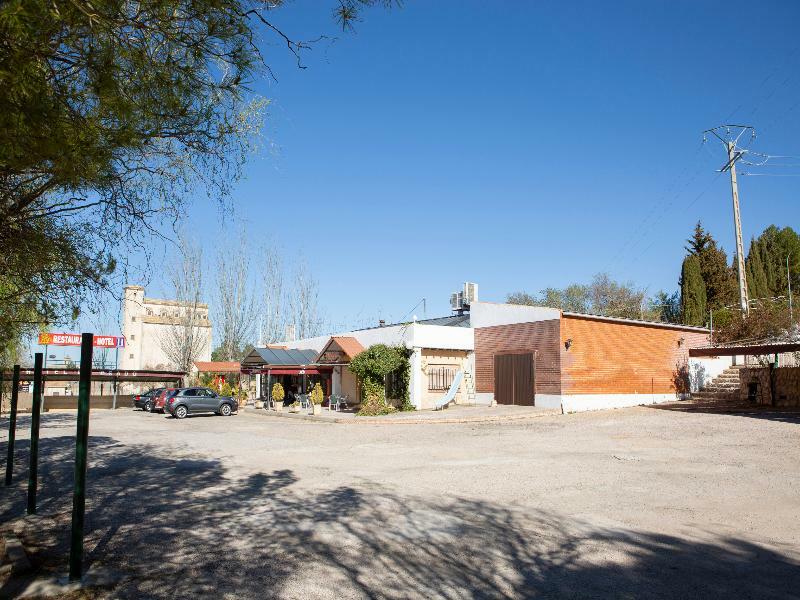 Hotel El Prado By Vivere Stays Carrascosa del Campo Exterior photo