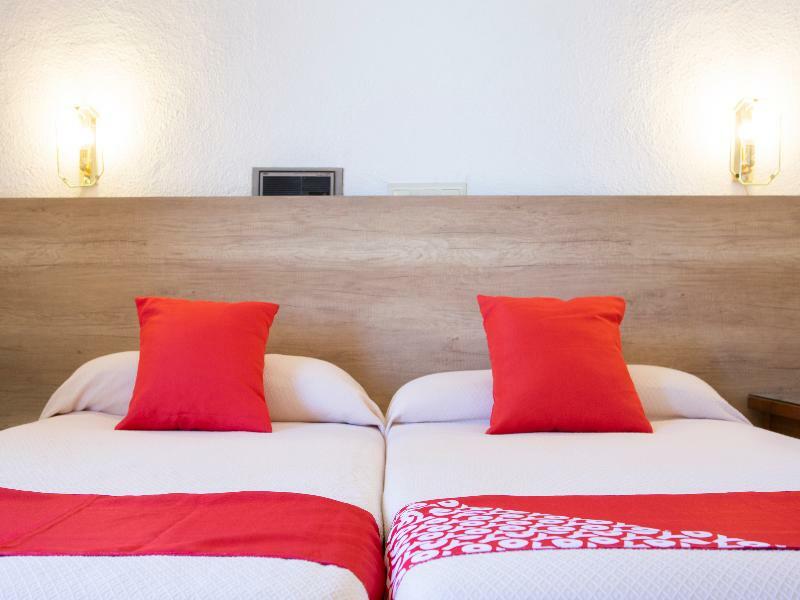 Hotel El Prado By Vivere Stays Carrascosa del Campo Exterior photo